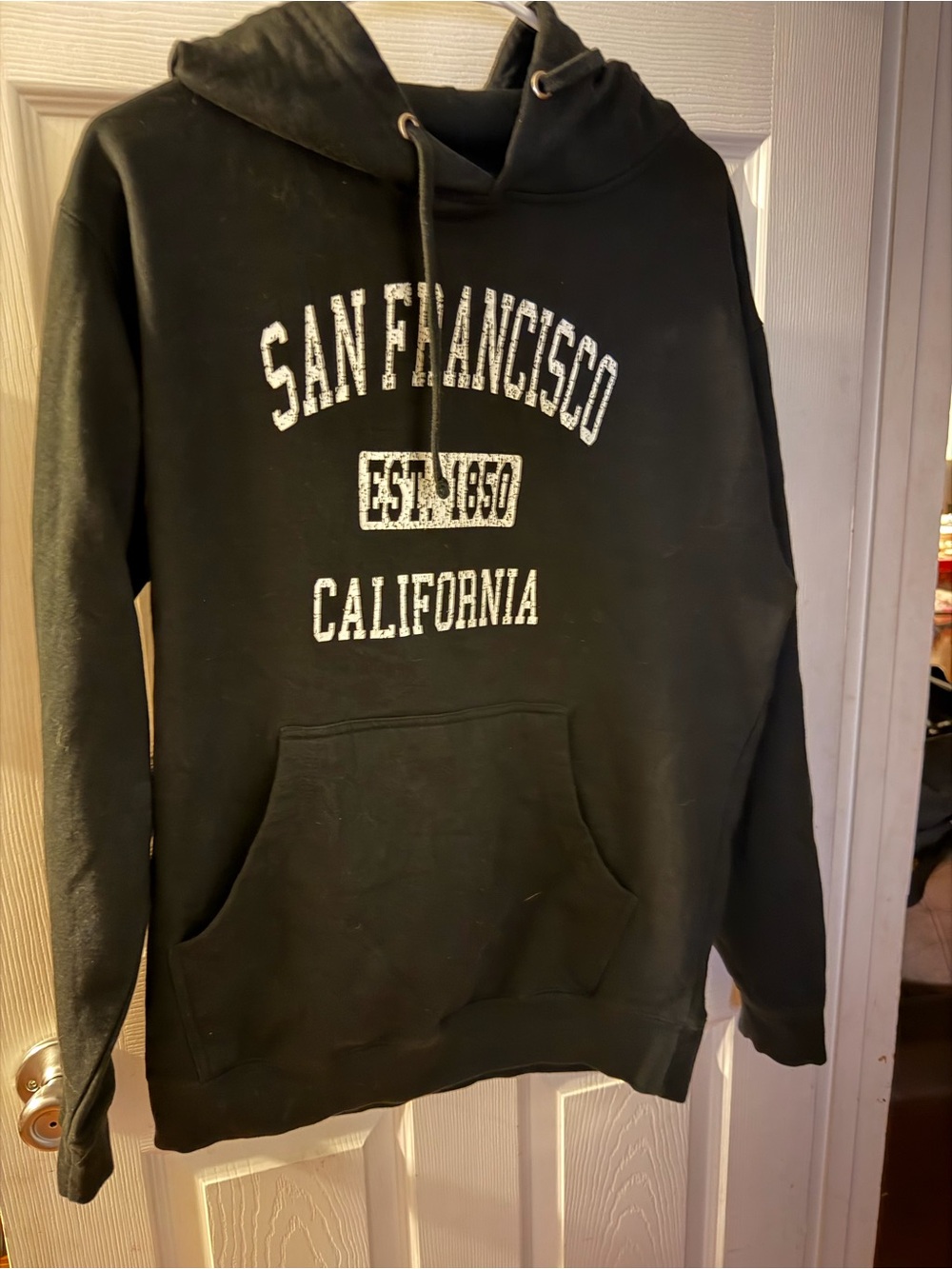 San Francisco California Black Hoodie - Classic Pullover